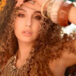 Nora Fatehi Instagram - Baby come closer…🤎 @marianna_mukuchyan @tejasnerurkarr @manekaharisinghani