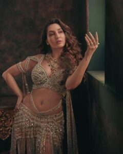 Nora Fatehi Instagram - ❤️‍🔥❤️‍🔥

Outfit @abujanisandeepkhosla 
HMU @namratasoni 
Styling @manekaharisinghani 
Photographer @tejasnerurkarr