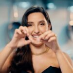 Nora Fatehi Instagram - Thanks to my father who is a chef, I always wanted to wear an apron and Star vs Food ignited the amateur chef within me. 👩🏽‍🍳👩🏽‍🍳😄 So set your reminders to watch me attempt something new on Star vs Food Season 2. #discoveryplus #StarVsFood #Chef #Cooking  @discoveryplusin @endemolshineind @rahulddesai