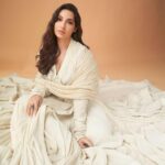 Nora Fatehi Instagram - Understand the truth ’bout that question in your soul… Look up, don’t look down, then watch the answers unfold ..🕊🕊 Wearing @rohitbalofficial Broach: @laramorakhia Rings: @kavipushp × @amrapalijewels Styled by: @manekaharisinghani Styling Assistants: @gypsy.girl.world @chintan_shah08 HMU: @marcepedrozo @reshmaamerchant Shot by: @tejasnerurkarr