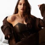 Nora Fatehi Instagram - 🤎🍫 Corset: @luu__liu_ Suit: vintage Jewelry: @misho_designs Shoes: @louboutinworld @chandiniw @stacy.cardoz @marcepedrozo @savleenmanchanda @sashajairam