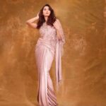 Nora Fatehi Instagram - 🌸🌸 Wearing @taruntahiliani × @goenkaindia Styled by @manekaharisinghani Styling Asst @gypsy.girl.world Shot by @tejasnerurkarr