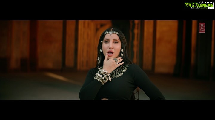 Nora Fatehi Instagram - Jis Din Aadat Banenge.. Usi Din hi Chhor Denge.. 🖤 Song out 4th February! #Chhordenge @tseries.official @sachetparamparaofficial @rajitdev @arvindrkhaira @manekaharisinghani @marcepedrozo @yogesh17_ @souravkeys @ashish_patil2501_official @adelepereira27