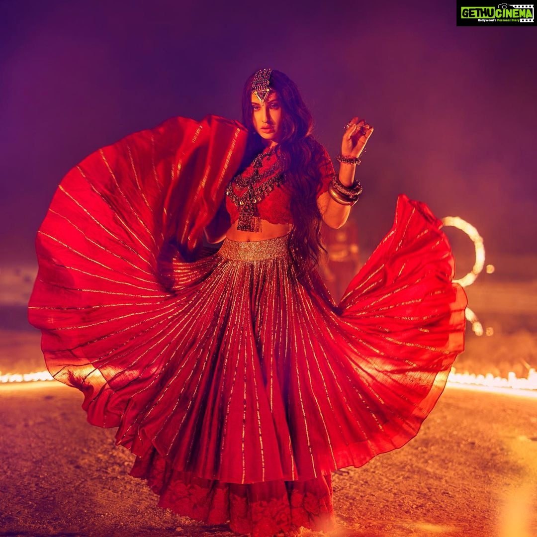 Nora Fatehi Instagram - Dont mistaken my silence for stupidity.... i wait for the right time to attack..π₯π₯ Wearing @aikeyah Γ @abhilasha_pret_jewelry Γ @creyons_ Γ @kainaat_jewels @amama_loves @manekaharisinghani @marcepedrozo @tejasnerurkarr