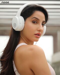 Nora Fatehi Instagram - Everyone deserves sound that's crafted for who they are, which is why @go_noise now has #AudioForAll. I found mine in the brand-new Noise One headphones ft. Tru Bass technology and shades you'll love. Get yours and experience the power of One. 🎧
@anups_