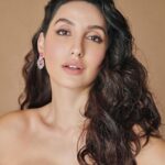 Nora Fatehi Instagram - Im a certified dreamer 😍🌸🧿 marchesafashion × @farahkhanworld Styled by @manekaharisinghani Asst: @gypsy.girl.world HMU: @namratasoni Shot by: @thehouseofpixels