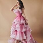 Nora Fatehi Instagram - 🌸🌸🧿 @marchesafashion × @farahkhanworld Styled by @manekaharisinghani Asst: @gypsy.girl.world HMU: @namratasoni Shot by: @thehouseofpixels