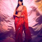 Nora Fatehi Instagram - Retro vibe 🧡 @manishmalhotra05 @aasthasharma @marcepedrozo @reshmaamerchant @tejasnerurkarr