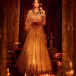 Nora Fatehi Instagram - Blessings to all ✨✨ Outfit @taruntahiliani Emerald necklace: @goenkaindia , Earrings: @apalabysumitofficial, Bangles: @abhilasha_pret_jewelry, Rings: @roopavohrafinejewellery, Hair accessory: @karishma.joolry Creative Direction, Set Design & Styling @manekaharisinghani Asstd by : @gypsy.girl.world HMU: @namratasoni Shot by: @tejasnerurkarr