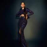 Nora Fatehi Instagram - I'm on that new vibration..🧿💙 @falgunishanepeacockindia @aasthasharma @reshmaamerchant @amitthakur_hair @priyankknandwana