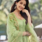 Nora Fatehi Instagram – Hello there 😘… tell me what u guys been doing at home during your quarantine time…?