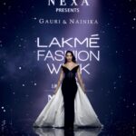 Nora Fatehi Instagram - Such a special moment for me. Super happy to have walked for @gauriandnainika @nexaexperience at @lakmefashionwk 🖤🖤 #LakmeFashionWeek #5daysoffashion #20yearsoflfw #Nexa #CreateInspire @gauriandnainika @lakmefashionwk @nexaexperience