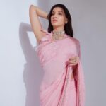 Nora Fatehi Instagram - 🌸🌸 @manishmalhotra05 @manishmalhotraworld @manishmalhotraworld #khaab #mymmsari Jewellery @anmoljewellers Styled by @aasthasharma Assisted by @iammanisha @gehnadhalokia @muskaanmatta Make up @reshmaamerchant Hair @zoeyquinny.hair