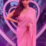 Nora Fatehi Instagram - 🍬🍬💕💕 @manishmalhotra05 @anmoljewellers @aasthasharma @reshmaamerchant @zoeyquinny.hair