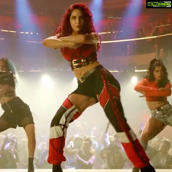 Nora Fatehi Instagram - 45 million views!!!! 🌡🌡💥💥 Get itttttt !!!!!! 🙌🏽 🙌🏽 Garmi Garmi Garmi 🔥 🔥 🔥 @varundvn @remodsouza @tseries.official @rahuldid @iamkrutimahesh @badboyshah @nehakakkar