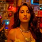 Nora Fatehi Instagram - Watch the full behind the scenes vlog on my youtube channel now 😂😆 (Link in bio) #ektohkumzindagani 🔥💥❤️ @stevenroythomas @anups_ @sidmalhotra @emmayentertainment @tseries.official @adil_choreographer @alishasingh.official @milapzaveri @thetyagiakshay @marcepedrozo @mehakoberoi
