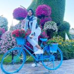 Nyla Usha Instagram – Pookkal panineer pookkal🌸🌺💐.
.
Now that I realize the chain was off and the tyre was flat … lemme put some life philosophy here!
Start your ride anyway. 
You can fix things on the way💫
.
This beautiful jacket is from @espandbymaz