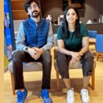 Nyla Usha Instagram – We tried 😅😅😅
.
@arfaz_iqbal n me 💃🏻🕺🏻
.
#trendingreels #bigbreakfastclub #funatwork #legday