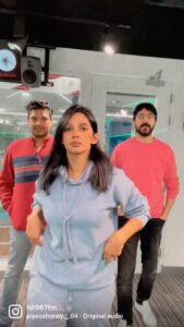 Nyla Usha Instagram - How I got them to do this 😂😂😂. . My partners in crime @jeanmarkose @arfaz_iqbal @hit967fm . .