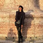 Nyla Usha Instagram - Day 1 Istanbul. . Marking my first solo trip. Like someone said, that's how you discover yourself. Please like the newly discovered me too🥰. . Thanks to my trip advisors @lokeshdharmani @hanan_anf @parikshitbalochi and everyone who sent me suggestions💞. . Also a thanks note to the person who helped me click these pics... spot him in the last image. . Taksim Meydanı