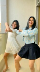 Nyla Usha Instagram - Making the good times better with figuring out what to reel😂
@adhipa and me 👯‍♀️