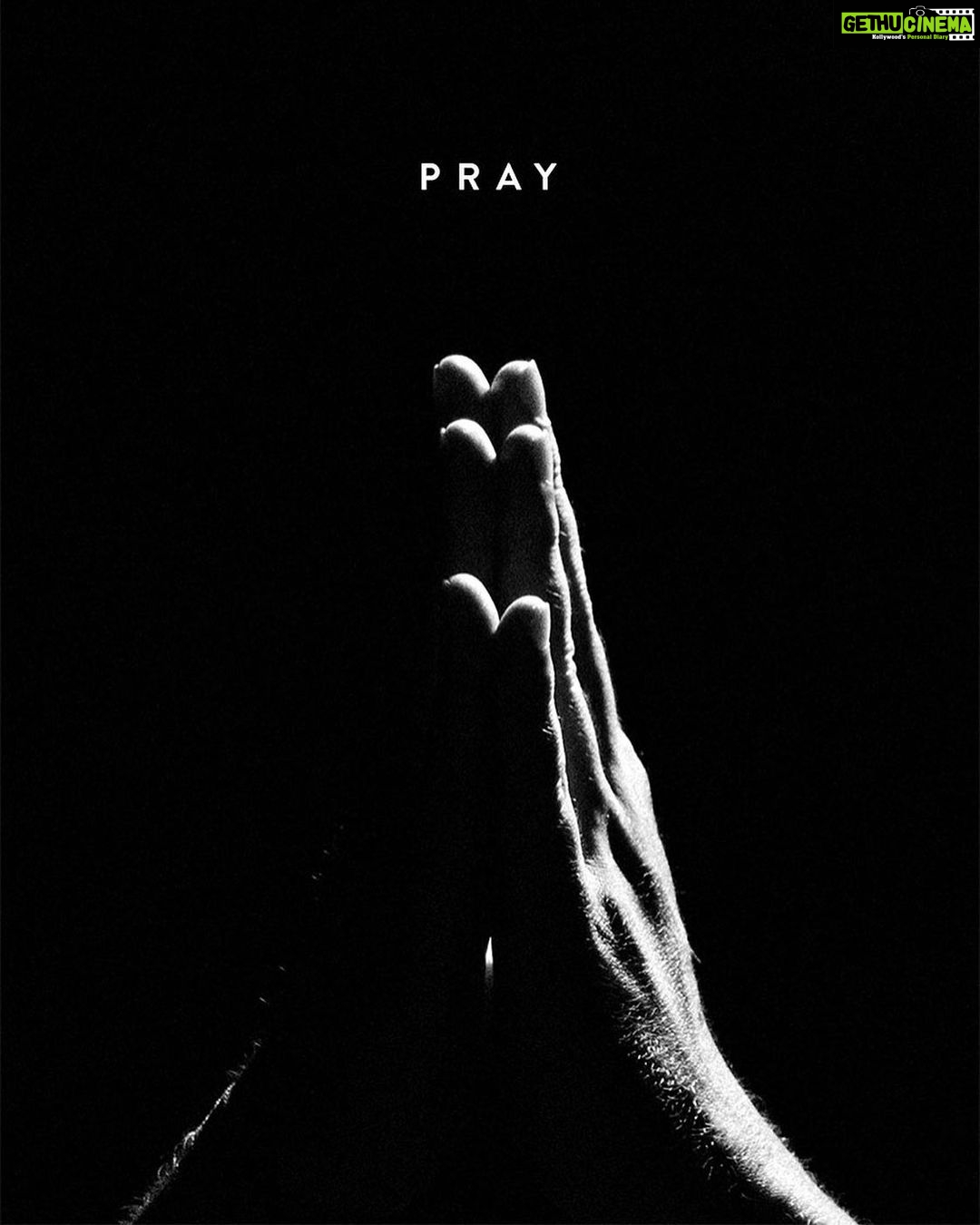 Nyla Usha Instagram - Times are tough. It's difficult to even watch and read what's happening around. Little to say about the plight of people going through it. But we are surely not giving up. We will keep our spirits high, keep supporting and doing all that we can to help rebuild lives and hopes. Few weeks ago disheartening videos and news were spreading about how badly the NRIs were treated on their homecoming, purely due to the scare of pandemic. But yesterday was an eye opener. "We heard a big sound, thought it was lightning first, later we figured it was a mishap. We did not think of anything else but to rescue them". Watching a gentleman say this on news today was so overwhelming. Reinstating that, no matter wat, wen in need, we are there for each other. Despite the heartbreaks, these acts rekindle hope. Prayers to the departed souls and to their families. We are all here for you. #prayfortheworld #weareinthistogether