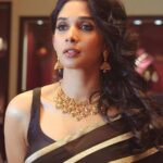 Nyla Usha Instagram - Happy Pongal everyone. May the festivities bring love and light to you and yours. . Just the way I love to celebrate...Adorned in my two favourite pieces from Tanishq Jewellery at Meena Bazaar in Dubai. . And here is my festive gift to all you Jewellery lovers in UAE. . ✨Contest Alert✨ You will have the chance to win a voucher from Tanishq Dubai by following the steps below: . Step 1: Follow @tanishquae on Instagram Step 2: Using #TanishqDubai in the comments, tell me what you love about Tanishq Dubai. And Tag 3 or more of your jewellery lover friends in the comments. . Last day to participate is 22nd January 2021. The winner will be announced on @tanishquae Instagram handle. . So, Stay tuned! *This giveaway is exclusive to UAE. . #HomeAwayFromHome #TanishqDubai #ShineWithTanishq @tanishquae . Photography @adnan.a.abbas