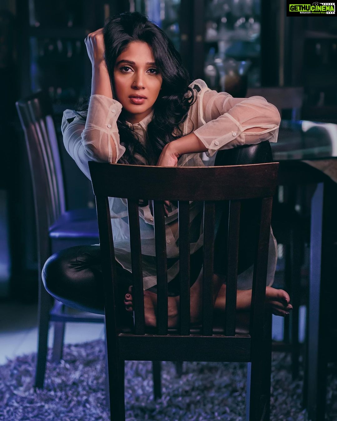 Nyla Usha Instagram - If I look lazy and sick... I really was😄 Photography @adnan.a.abbas MUA @makeupbyroaa
