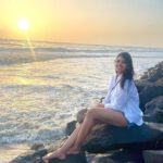 Nyla Usha Instagram – Sunset at Cherai🌅
.
An evening with beach and babe