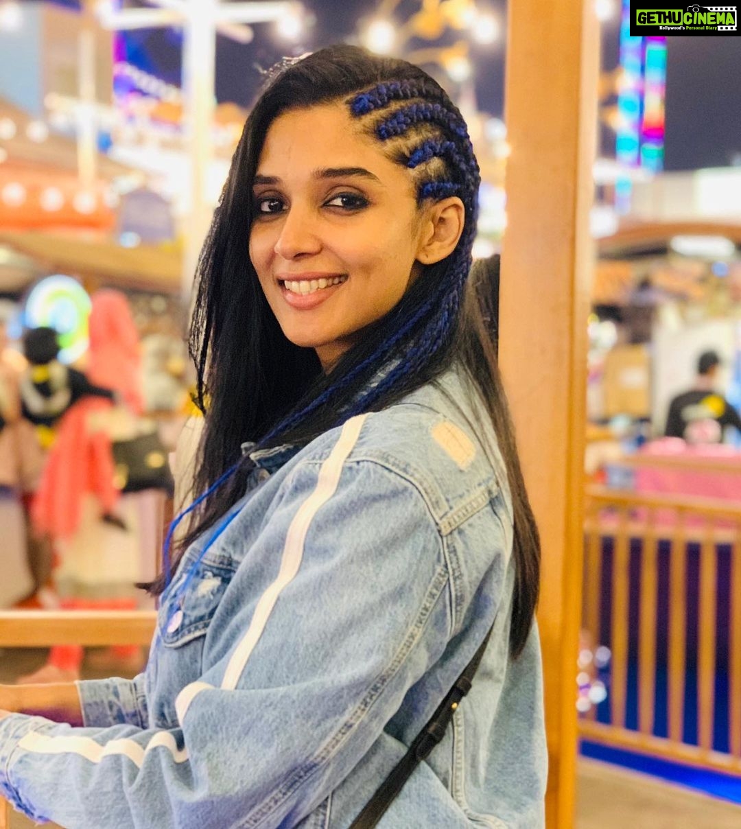 Nyla Usha Instagram - Braids Made ... ...➡️Swipe to see the color ➡️... . .#throwback #AfricanPavillion #GlobalVillage #mydubai #mydsf #visitdubai #braids