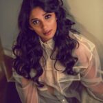 Nyla Usha Instagram - Light is the prettiest dark... 📸 @adnan.a.abbas MUA @makeupbyroaa