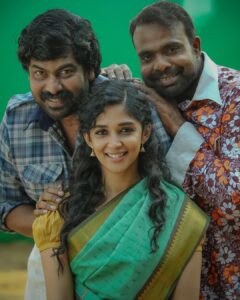 Nyla Usha Instagram - Oru throwback chithram 
PORINJUMARIYAMJOSE
 @joju_george @chembanvinod 
Don't miss watching us in the theatres this Onam.