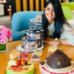 Nyla Usha Instagram – The sweetest of friends make you want to have more birthdays… @saniyas369 @nasreenabd @frenchcakes85 @misterbakeruae @bakemartgourmet 
As always with the surprisezzz that gets bigger and better each year @arfaz_iqbal @jeanmarkose @rjnimmy … umma😘
And my insta family ….Thankyou for sending me ur wishes … love you alll and it means so so much to me
♥️