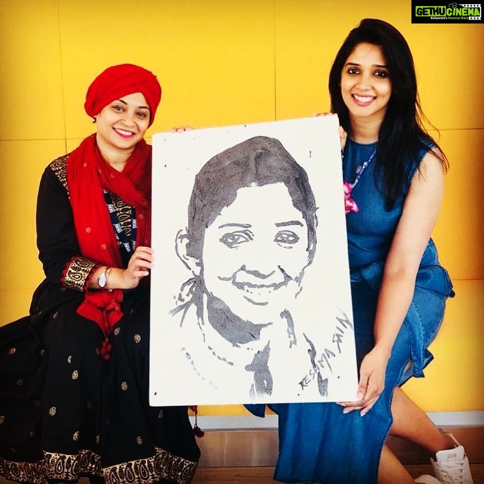 Nyla Usha Instagram - That was a great surprise @reshmazains ...You are the artist and the art ♥️ #sandart #sandartists