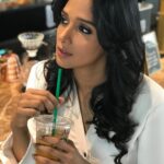 Nyla Usha Instagram - Beauty of life is made up of light and shadow... #somethingisbrewing with @storiesofshabeeb ...Meanwhile #randomclicks by @saniwithyas #nofilter📷 Goodmorning 🤗