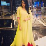 Nyla Usha Instagram - Pose, click, check, repeat... my pictures have the same story to tell... PC - @rjnimmy Again😘