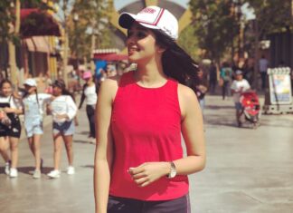 Nyla Usha Instagram - I'm walkin on Sunshine!!! @hit967fm #BigDayOut @dubaiparksresorts #bollywoodparksdubai