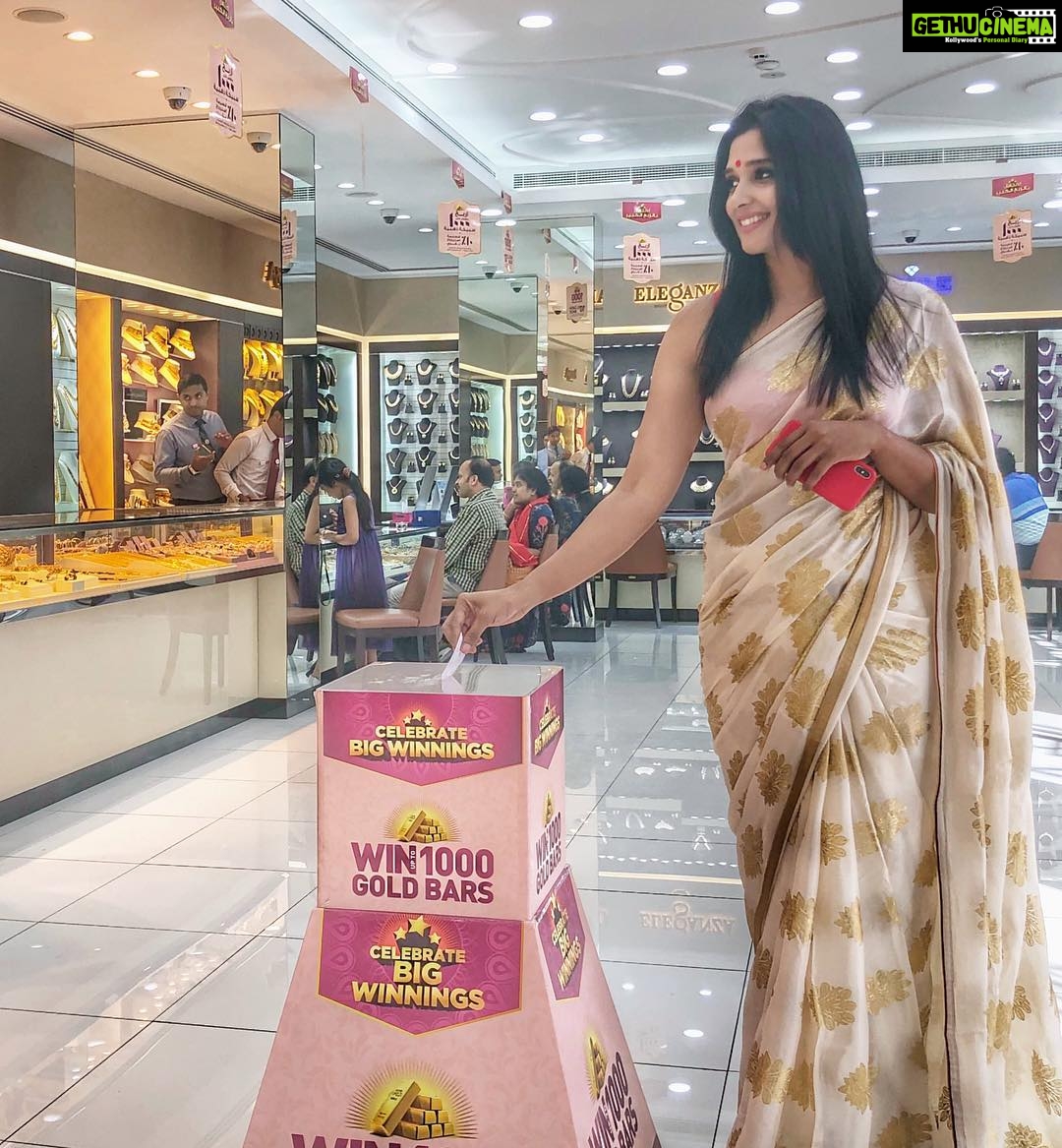 Nyla Usha Instagram - It's Diwali time... This year again some gold shopping at @Joyalukkas Had a good time trying out some of their exclusive jewellery! All that glittered was actually gold... This time I picked up something for my Mom.#waystokeepherhappy #mykindofDiwali... . .#DiwaliDubai #UAEdiwali Shot by @iarjunphotography