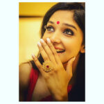 Nyla Usha Instagram - Gold is part of our lives Right from birth rituals to weddings...every single milestone we cross, It's possessed and transferred! It's time to embrace the tradition as Akshayathrithiya is around the corner ! Adorned in the beautiful #akshayathrithiyaatjoyalukkas collection from JOYALUKKAS @joyalukkas ! Swipe👉🏻 for more pictures . . . . PC: @iarjunphotography