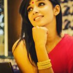 Nyla Usha Instagram - Gold is part of our lives Right from birth rituals to weddings...every single milestone we cross, It's possessed and transferred! It's time to embrace the tradition as Akshayathrithiya is around the corner ! Adorned in the beautiful #akshayathrithiyaatjoyalukkas collection from JOYALUKKAS @joyalukkas ! Swipe👉🏻 for more pictures . . . . PC: @iarjunphotography