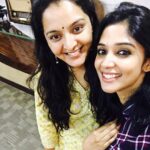 Nyla Usha Instagram - When the lady superstar graced my show @hit967fm ... #manjuwarrier😘 #udaharanamsujatha #dubaipromotions
