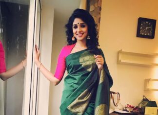 Nyla Usha Instagram - My love for kancheepuram.... #flowerstvawardnight #sareelove #classysassy