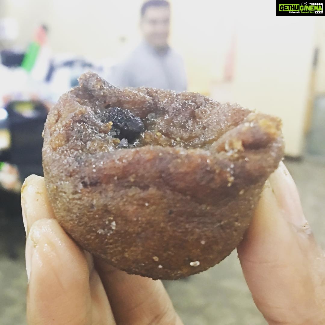 Nyla Usha Instagram - The yummiest unniyappam from Kottarakkara to Dubai.... thanks Siva! Sorry my focus is on the Unniyappam and not u😄😄😄