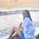 Nyla Usha Instagram – Sunset at Cherai🌅
.
An evening with beach and babe