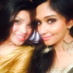 Nyla Usha Instagram - The moment wen we forget wats happening around Nd get together for a selfie @donasebastian