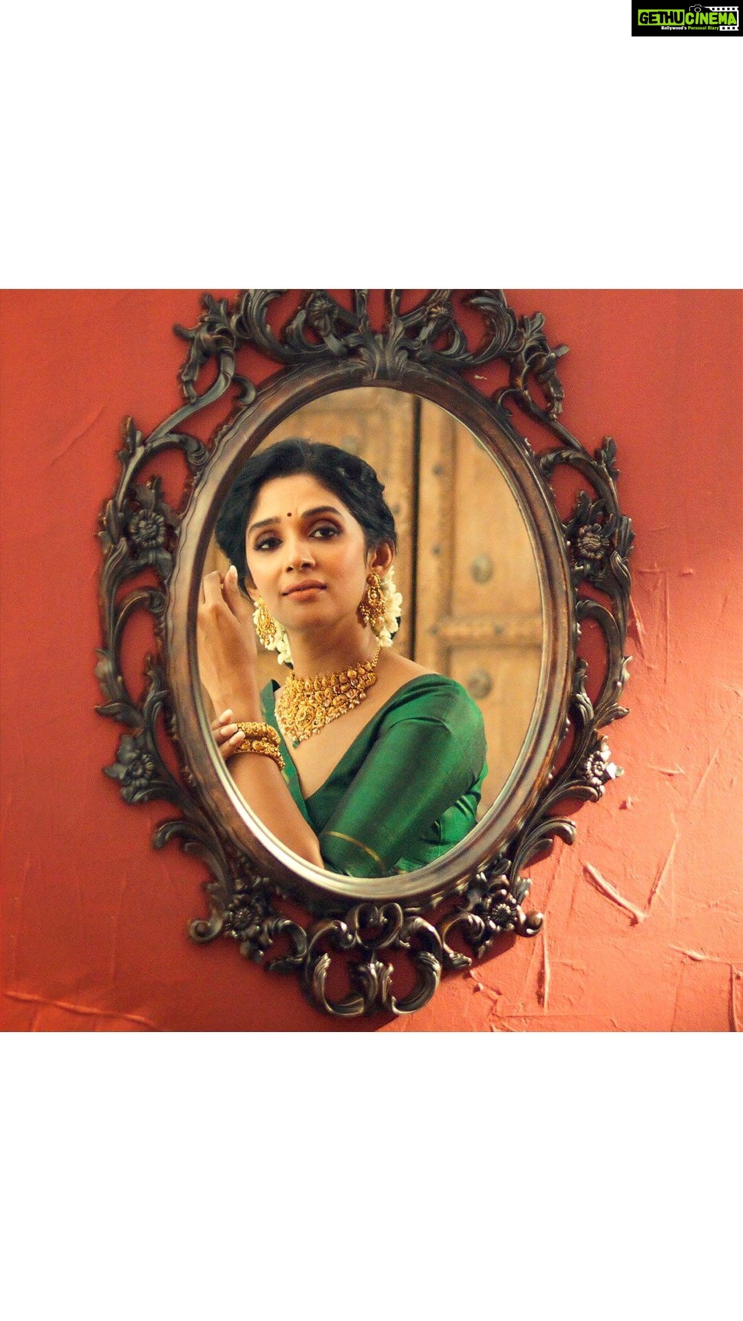 Nyla Usha Instagram - In Veda by @joyalukkas Shot by @al_ameel_