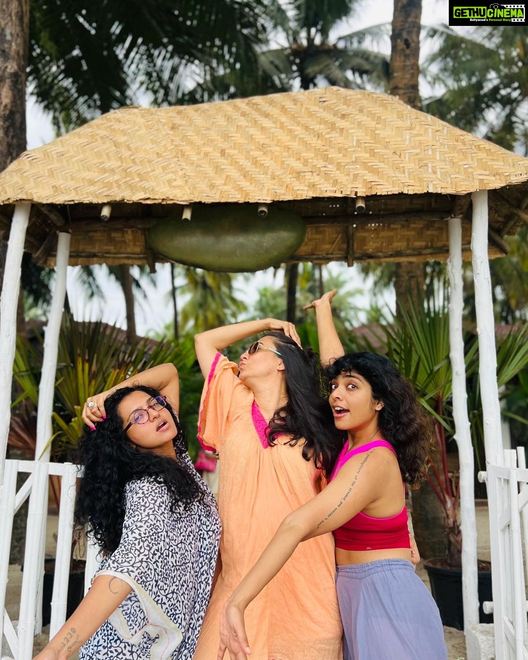 Parvathy Instagram - My darling friend Shmi, there is magic in the way you bring together the best people. It’s rooted in the purest intentions of championing one another and so, @smritikiran I’m not surprised why the weekend was such a baller time. @priathakur you’ve gone above and beyond taking such good care of us. Thank you so much for having us I’m so excited to be back to @larisaresort especially the new space coming up in #Goa. To the incredible women I had the opportunity to spend such quality time with, you inspire me so much. Thank you for sharing and caring with such warmth! Missed you terribly @athirasujatha ❤️