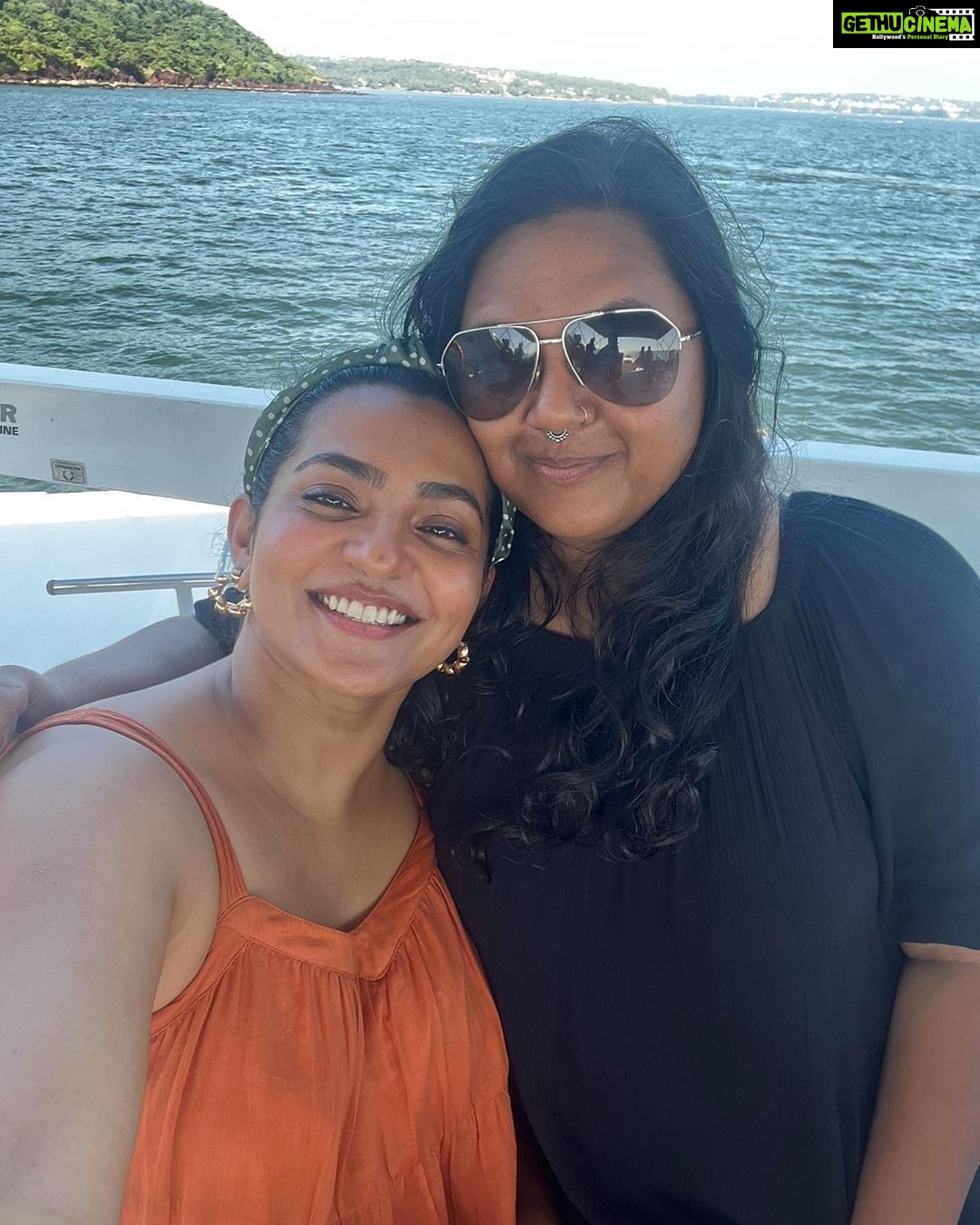 Parvathy Instagram - My darling friend Shmi, there is magic in the way you bring together the best people. It’s rooted in the purest intentions of championing one another and so, @smritikiran I’m not surprised why the weekend was such a baller time. @priathakur you’ve gone above and beyond taking such good care of us. Thank you so much for having us I’m so excited to be back to @larisaresort especially the new space coming up in #Goa. To the incredible women I had the opportunity to spend such quality time with, you inspire me so much. Thank you for sharing and caring with such warmth! Missed you terribly @athirasujatha ❤️
