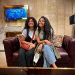 Parvathy Instagram - Le happYness 👾 #donutsgotnothingonus 📸 @bheegaran took the epic curls shots!