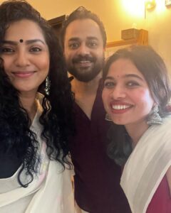 Parvathy Instagram - T’was a good day.🤍

Wearing @roukabysreejithjeevan 
Thank you @sreejithjeevan for the gift. ✨